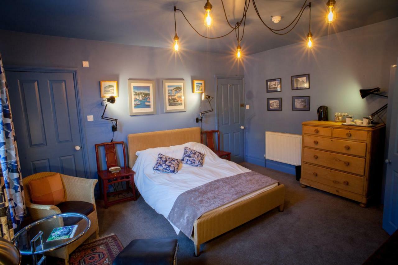 Hill View House Bed and Breakfast Dartmouth Exteriör bild