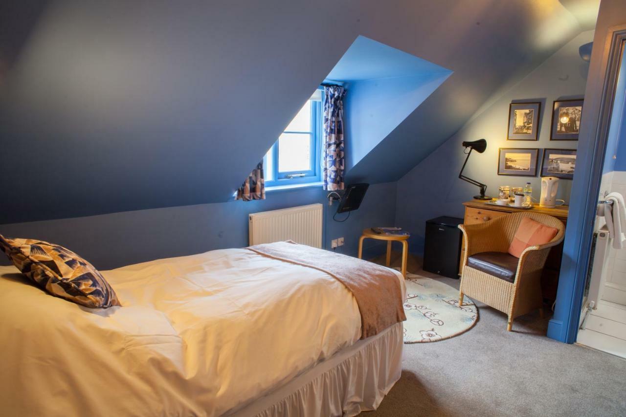 Hill View House Bed and Breakfast Dartmouth Exteriör bild